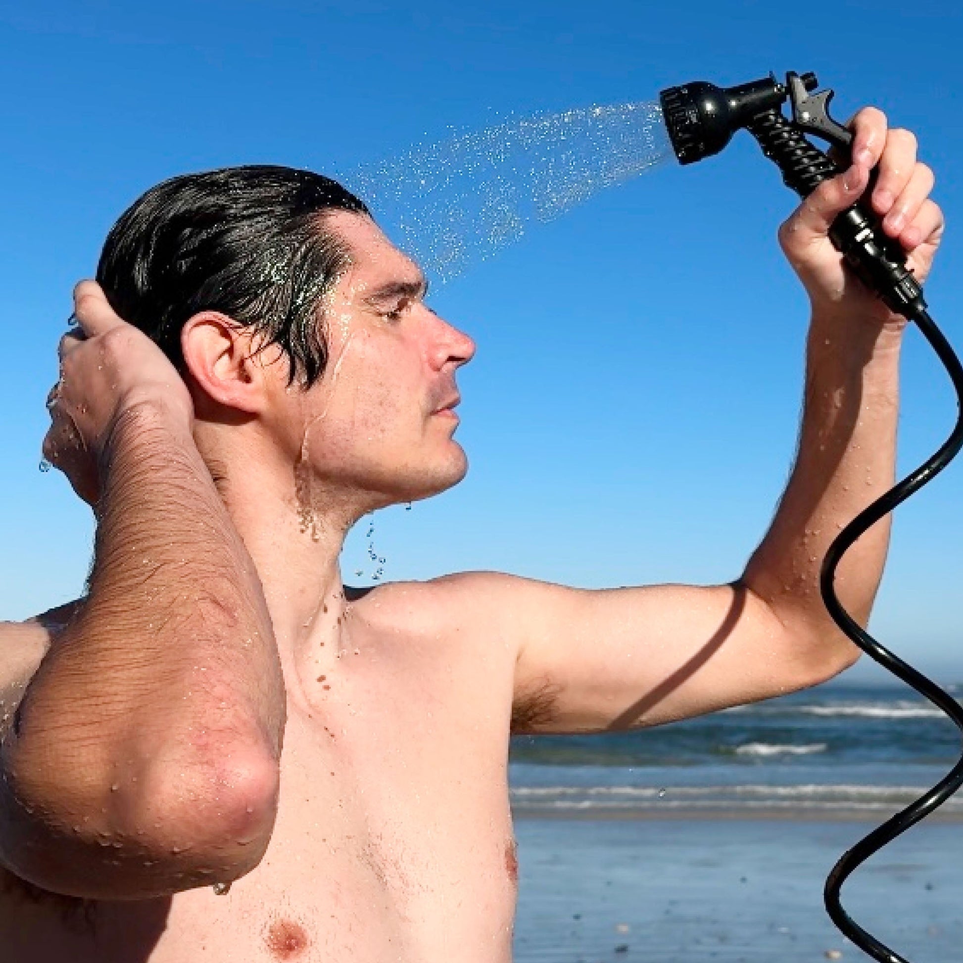 the-surfer-dude-bundle-j6 0000_Portable_shower_2.1gal_geometric_9.jpg