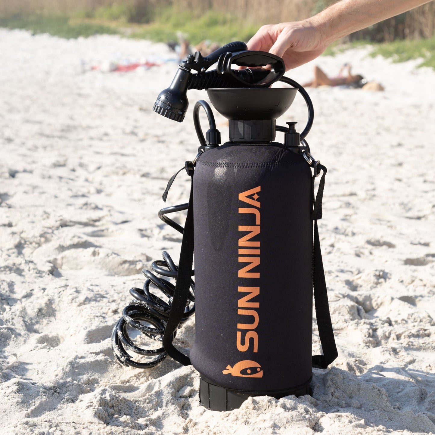 portable-shower-2-1-gallon-t8 0018_Portable_shower_2.1gal_black_6.jpg