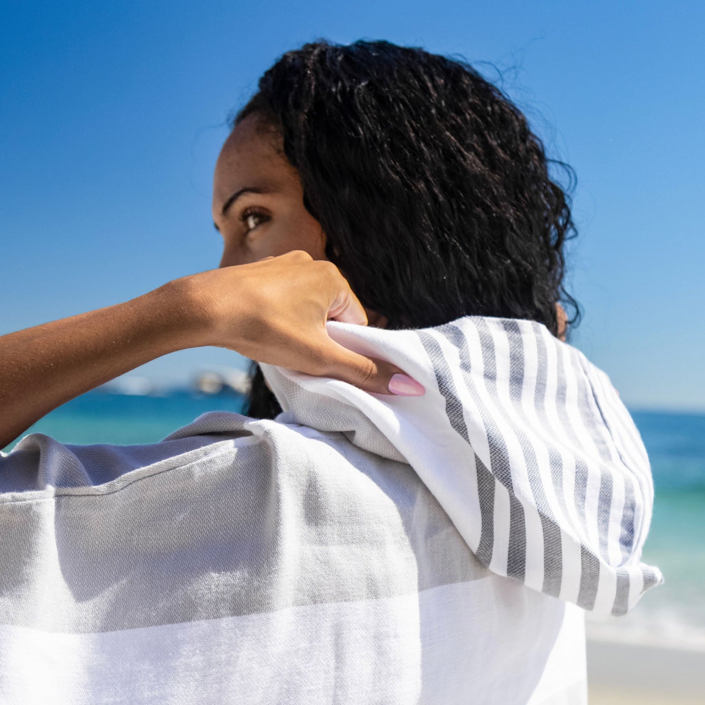 towel-poncho-y6 7_0002_Beach_Poncho_7.jpg