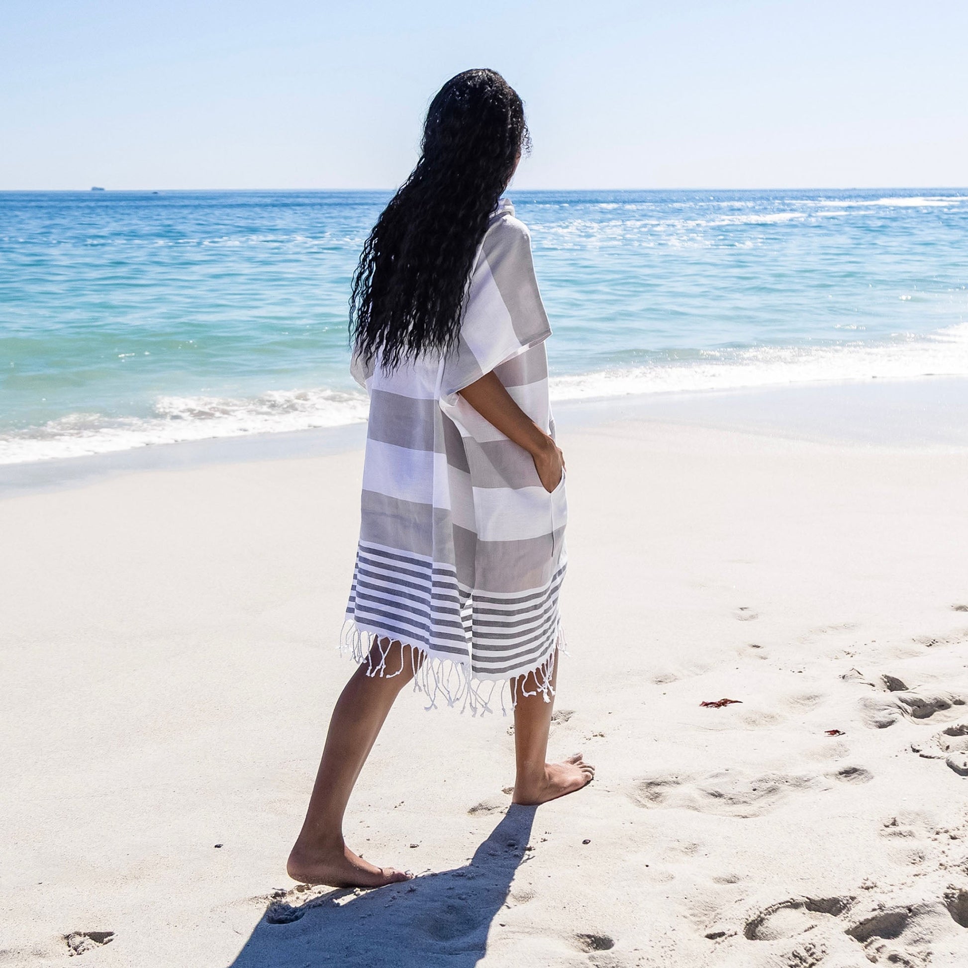 towel-poncho-y6 7_0003_Beach_Poncho_6.jpg