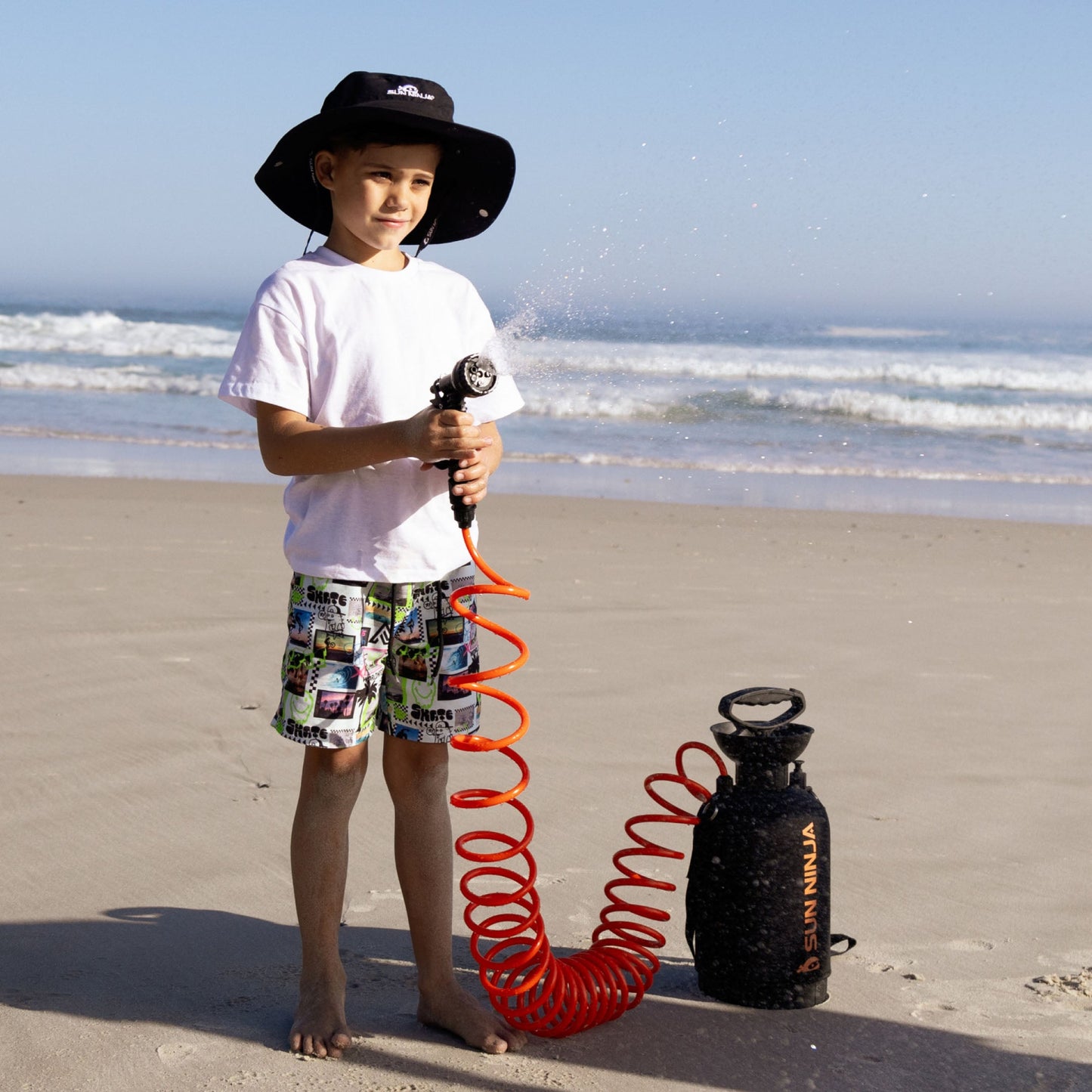 portable-shower-1-3-gallon-y1 8_0017_Portable_shower_1.3gal_black_8.jpg