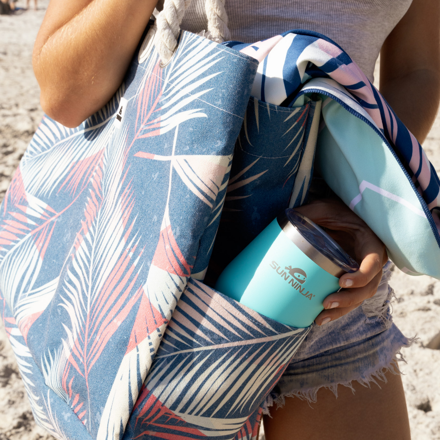 canvas-tote-j5 Canvas_tote_palm-leaves_7.png