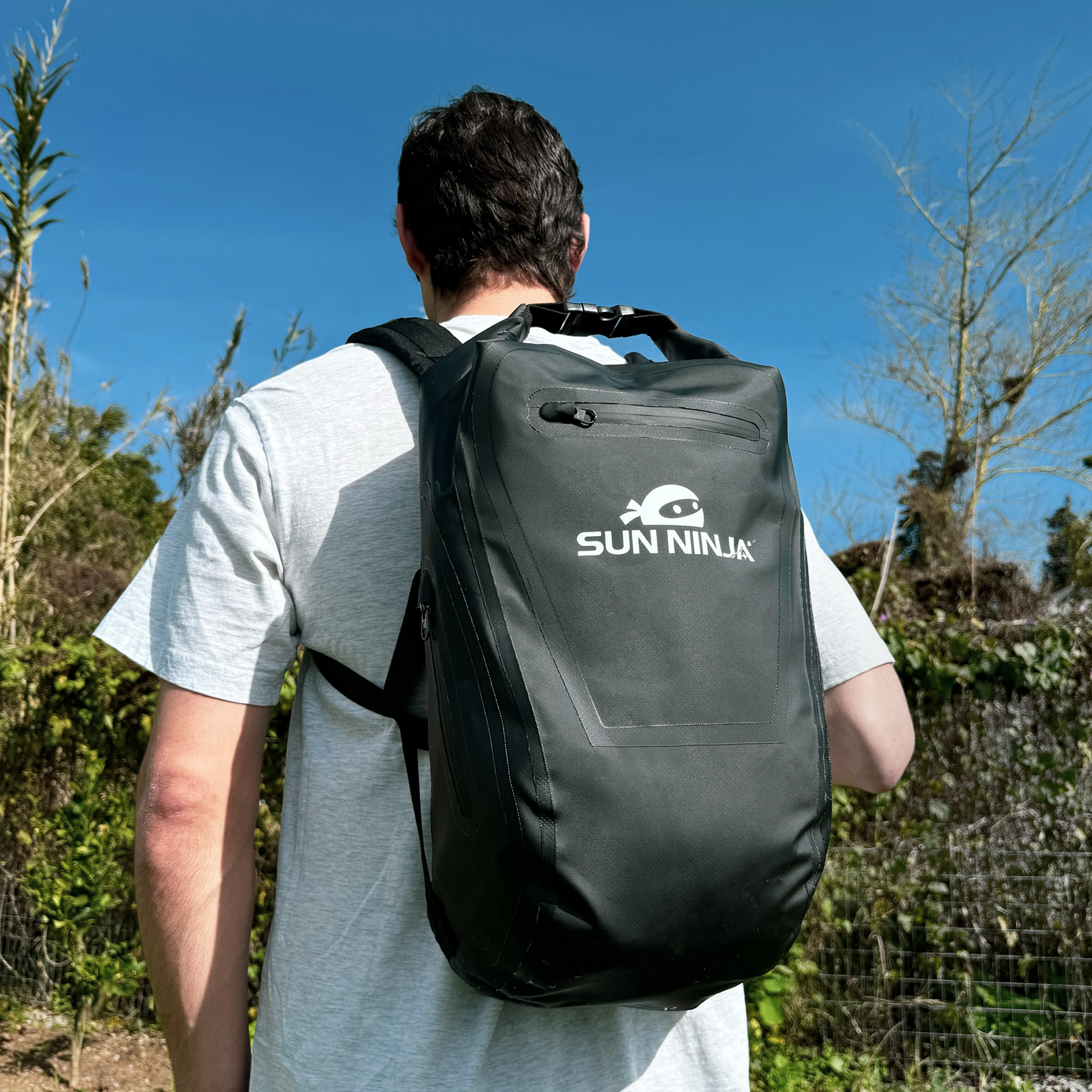dry-bag-backpack-n6 Drybag_backpack_black_5_27bbd494-5355-4b02-bc6a-e95a0c88f09c.png