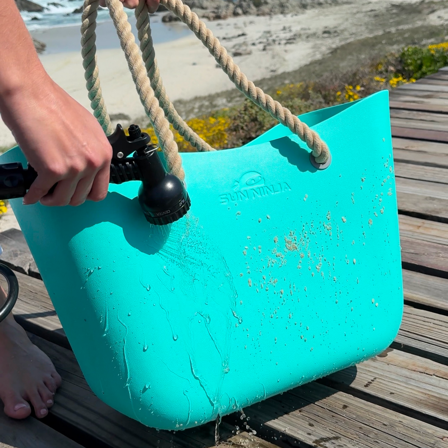 rubber-beach-tote-h0 Sun-Ninja-rubber_tote_mint_7.png