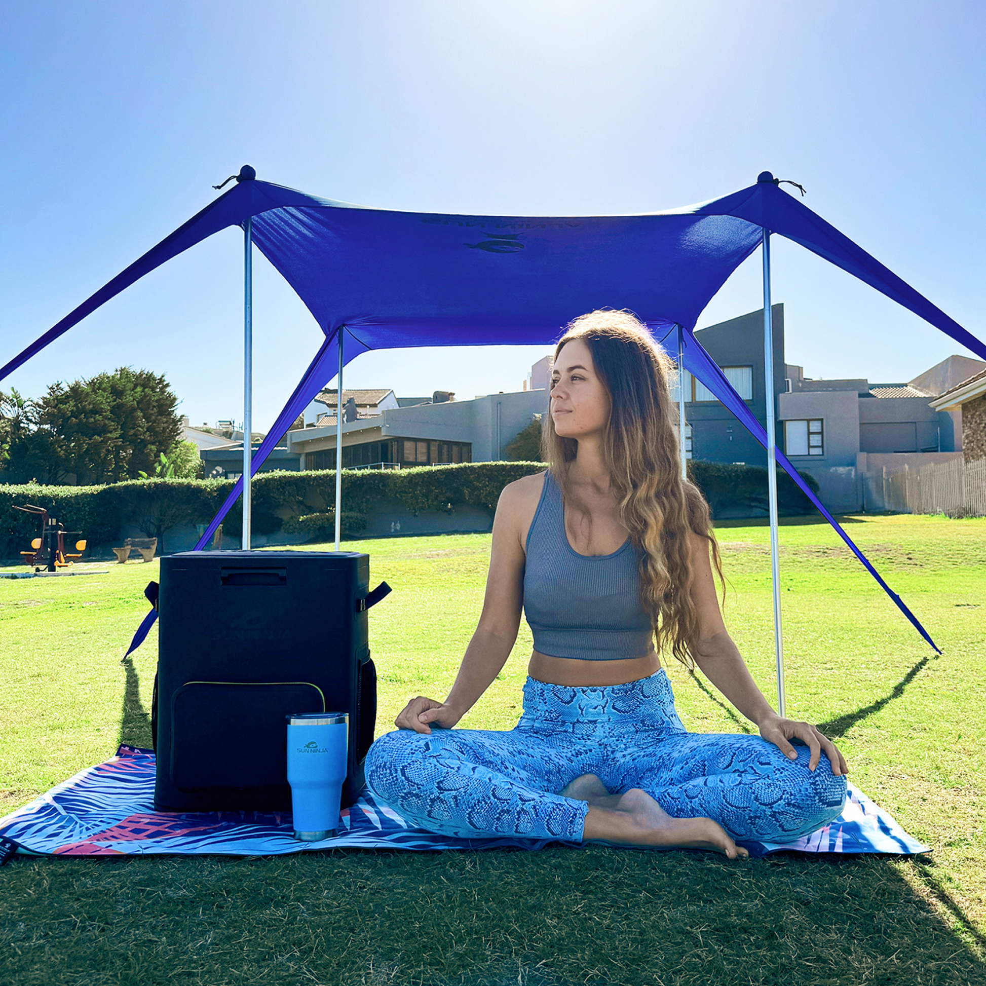 beach-tent-2-person-w7 Sun-Ninja_2_person_tent_navy_5.png