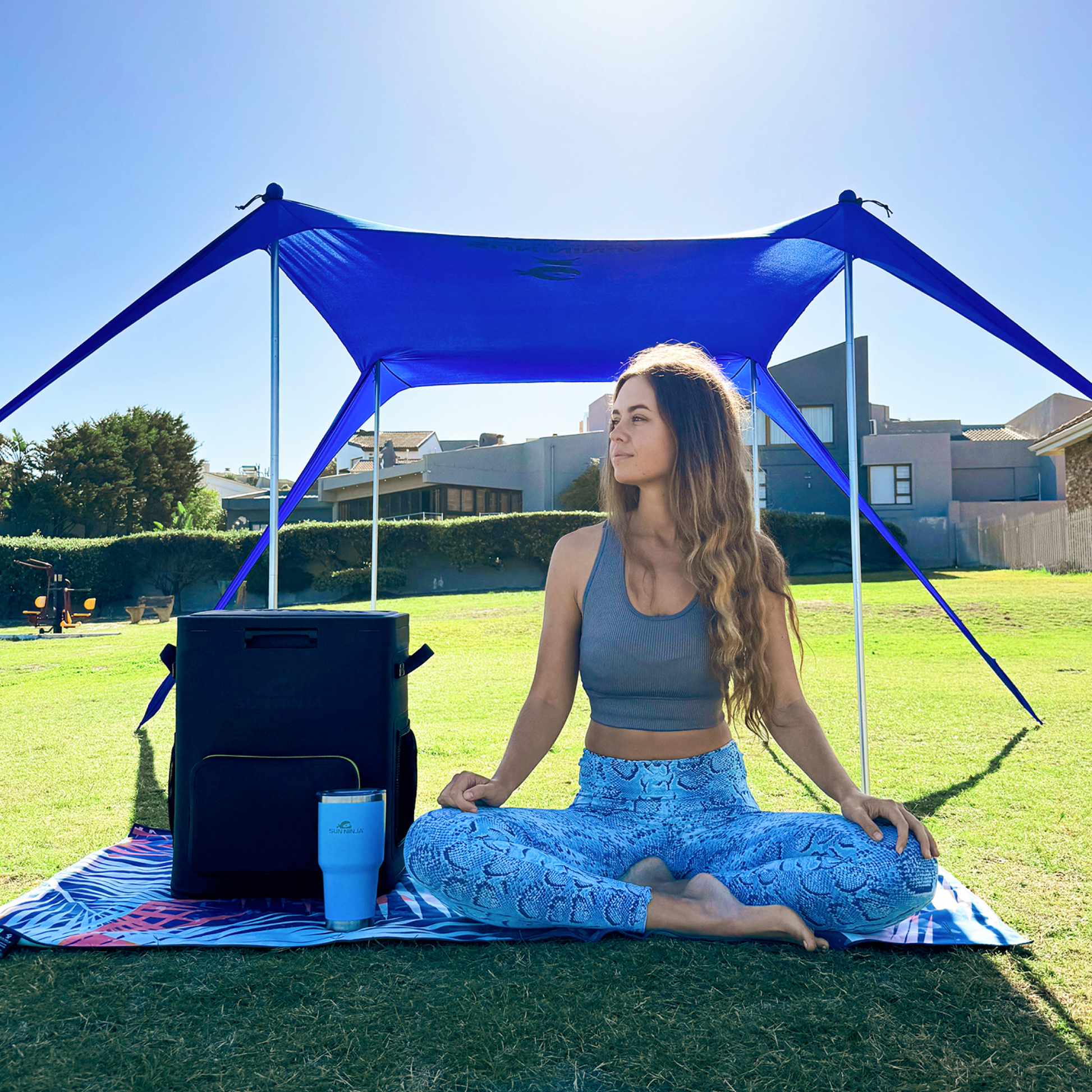 beach-tent-2-person-w7 Sun-Ninja_2_person_tent_royal-blue_5.png