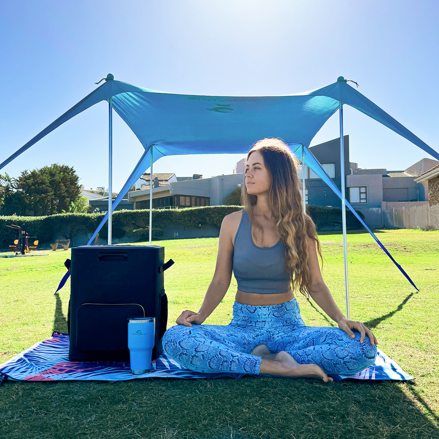 beach-tent-2-person-w7 Sun-Ninja_2_person_tent_turquoise_6.png