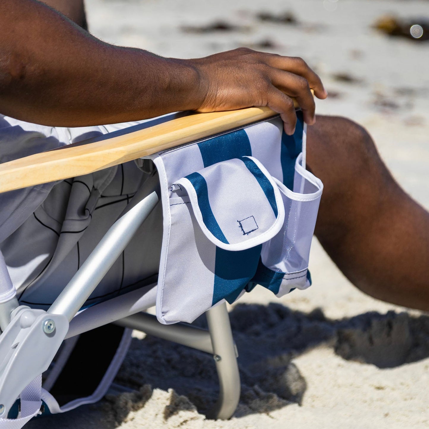 the-chill-dad-bundle-c3 Sun-Ninja_Beach_Chair_Flamingos_0_0008_Sun-Ninja_Beach_Chair_Navy_Stripes_6.jpg