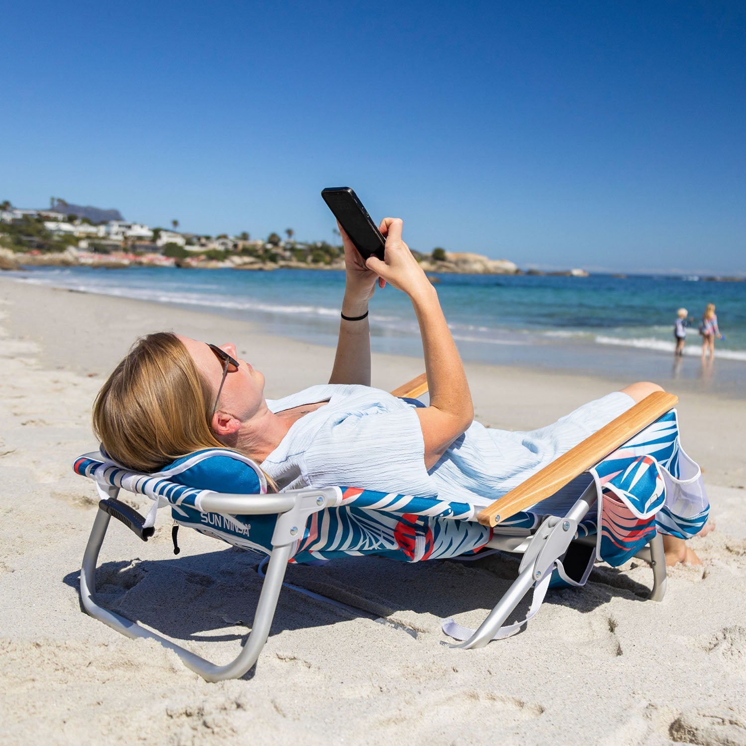 beach-chair-1-pc-d1 Sun-Ninja_Beach_Chair_Flamingos_0_0018_Sun-Ninja_Beach_Chair_Navy_Palm_Leaves_8.jpg